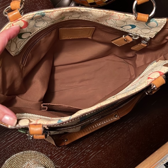 COACH  MULTICOLOR CHELSEA HERITAGE STRIPED SIGNATURE TOTE - Picture 15 of 17